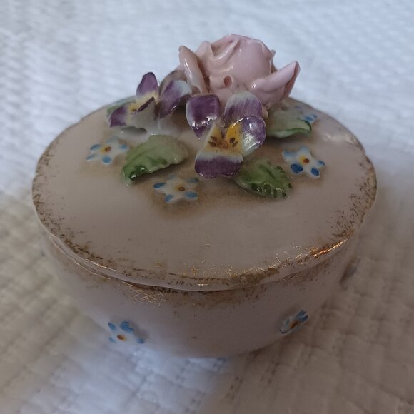 Trinket box - Picture 1 of 1